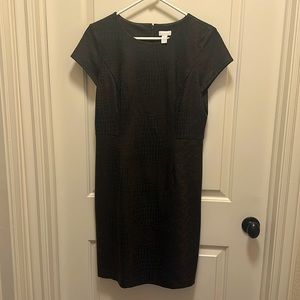 Chico dress sized 6-10 (1) Chico sizing brown embossed